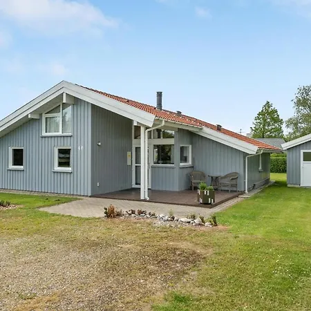 Dom wakacyjny 4 Bedroom Pet Friendly In Sydals