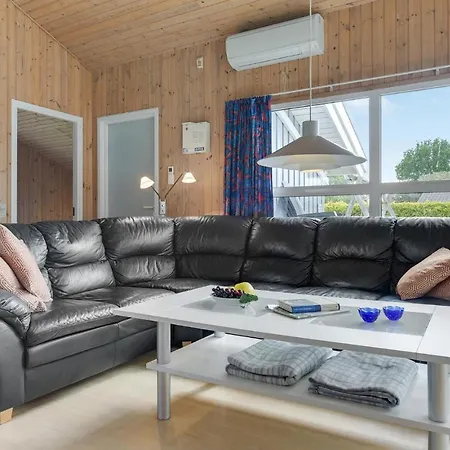 Holiday home 4 Bedroom Pet Friendly In Sydals *